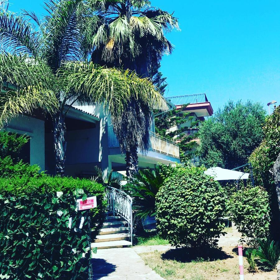 ברינדיזי Villa Susanna B E B מראה חיצוני תמונה